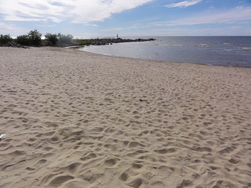 Sandstrand in Touvo
