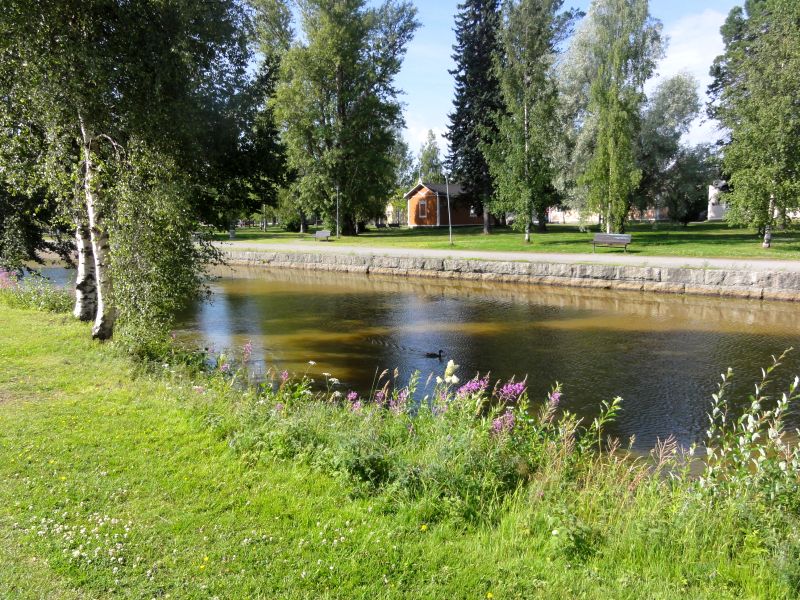 Stellplatz am Fluss