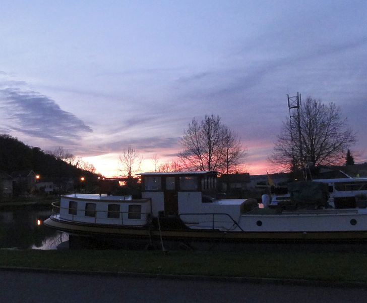 Stellplatz am Hafen