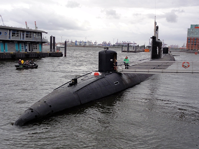 U-Boot auf der Elbe