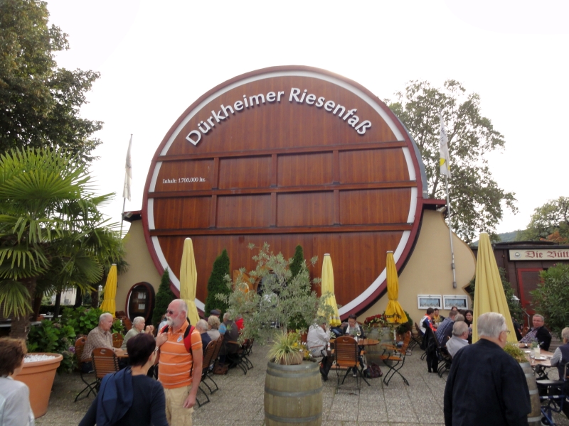 Riesenfass mit 1,7 Mio Liter