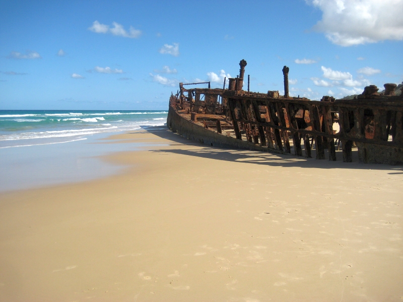 ein Wrack am Strand
