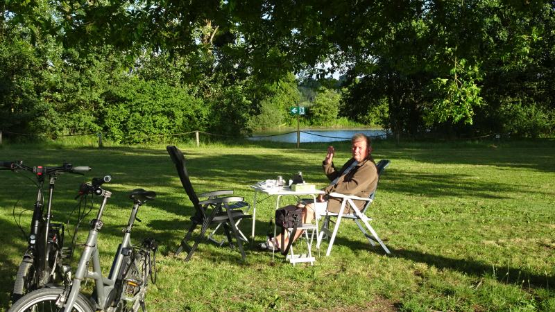 Essen im Schatten